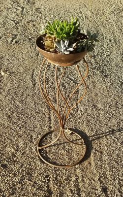 Pedestal Planter